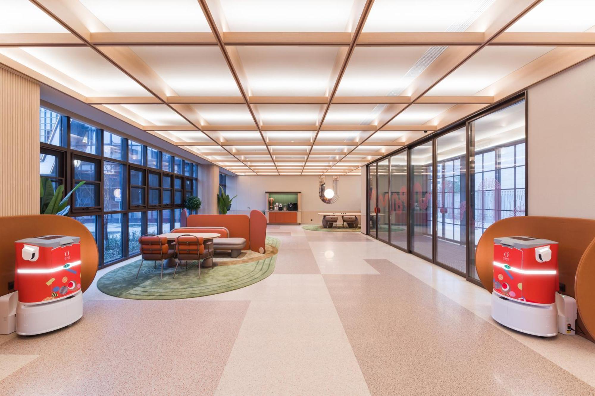 Orange Lingang New Wanda Plaza Shanghai